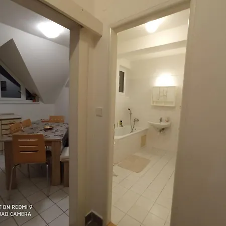 Violeta Apartamento *